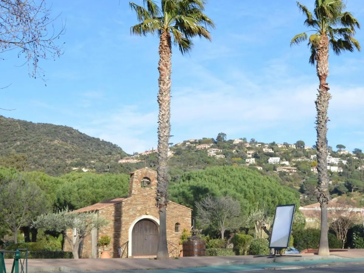 Apartment Studio Lumineux Avec Terrasse Et Garage, 4 Couchages, Proche Plage Au Lavandou - Fr-1-251-409 Le Lavandou France
