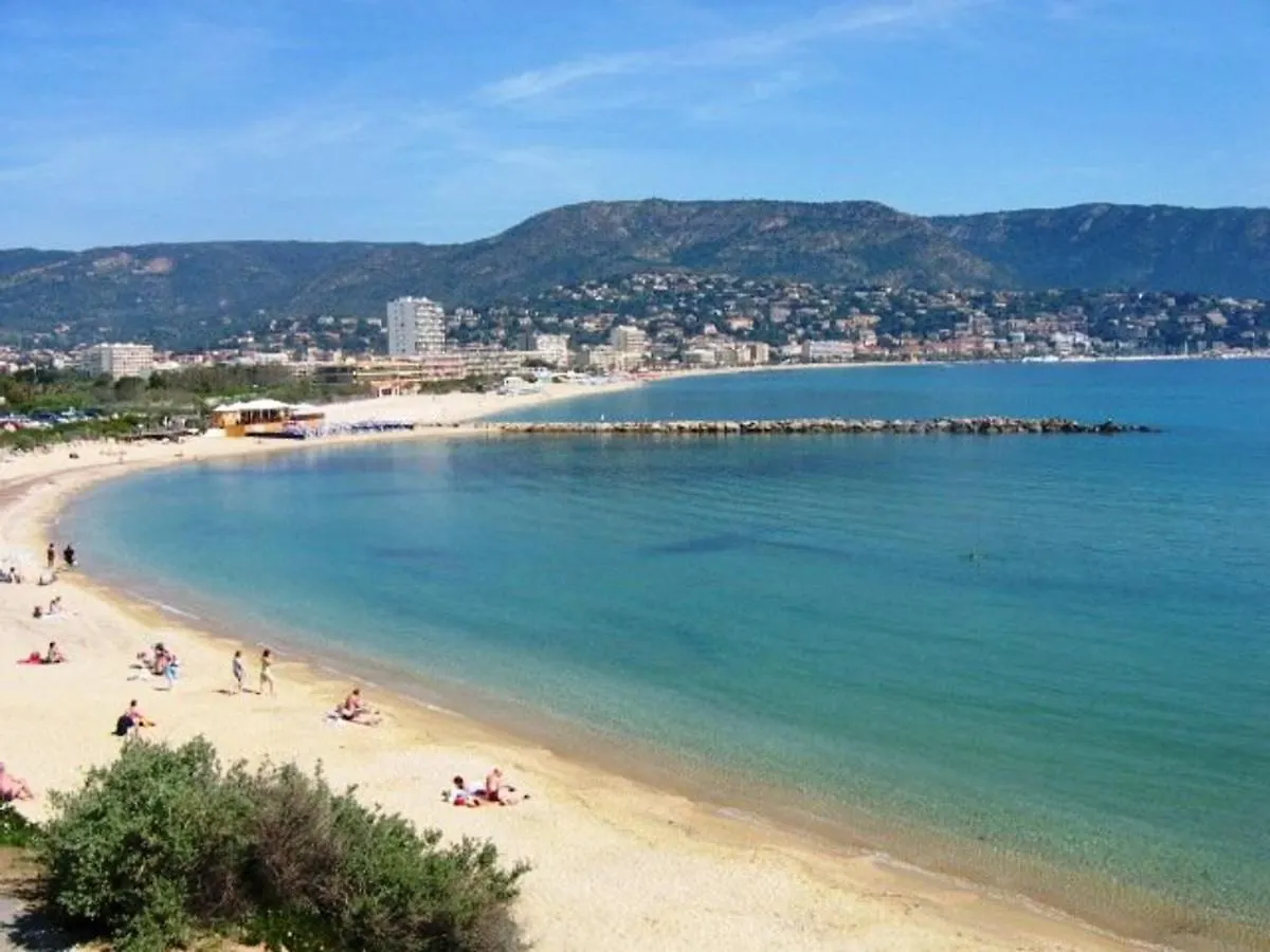 Apartment Studio Lumineux Avec Terrasse Et Garage, 4 Couchages, Proche Plage Au Lavandou - Fr-1-251-409 Le Lavandou
